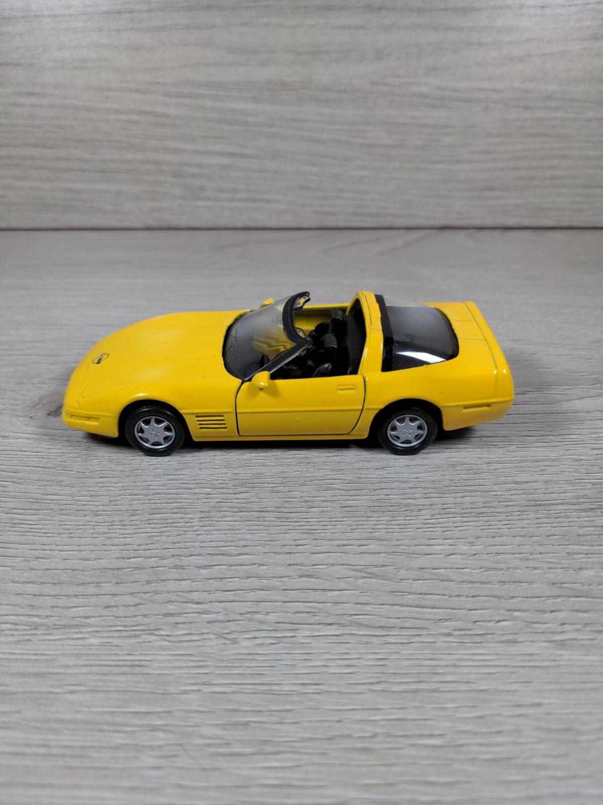 Maisto Supercar Collection Corvette ZR1 - 1:40 Scale Diecast Model - Retrorama UK