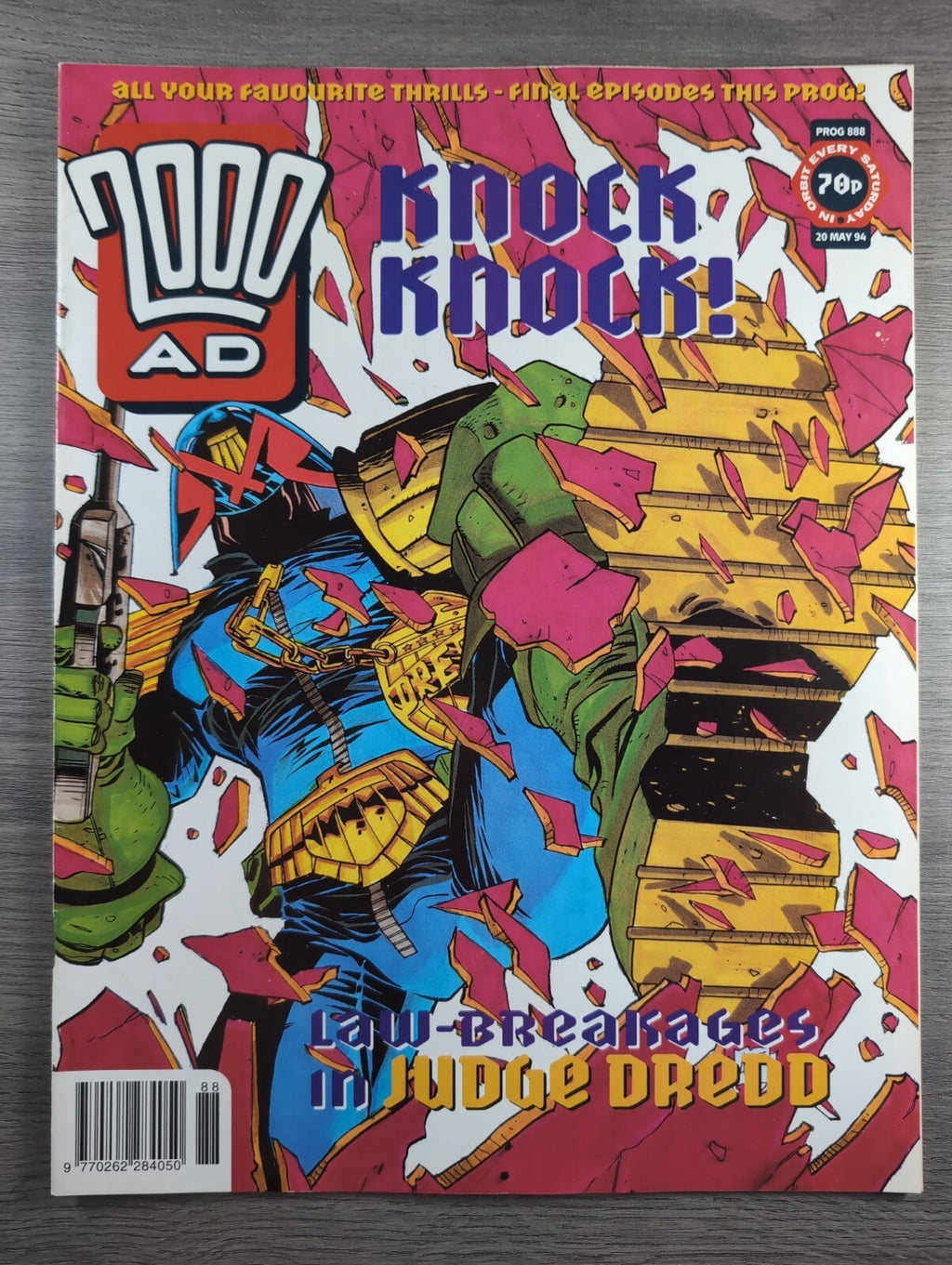 2000AD Prog 888 Featuring Judge Dredd Comic 20th May 1994 Vintage Retro Comic