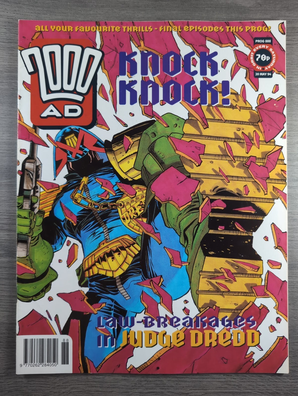 2000AD Prog 888 Featuring Judge Dredd Comic 20th May 1994 Vintage Retro Comic