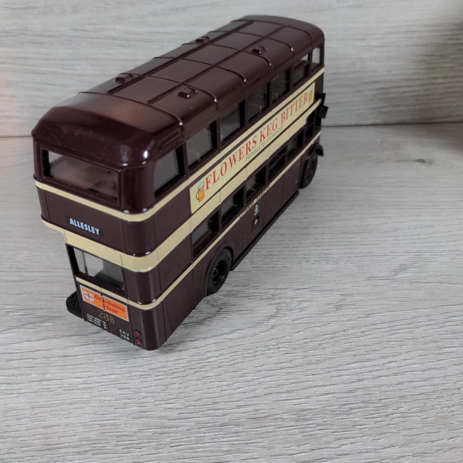 Corgi Classic Commercials Coventry Transport Guy Arab Bus 97204 Die-Cast Model