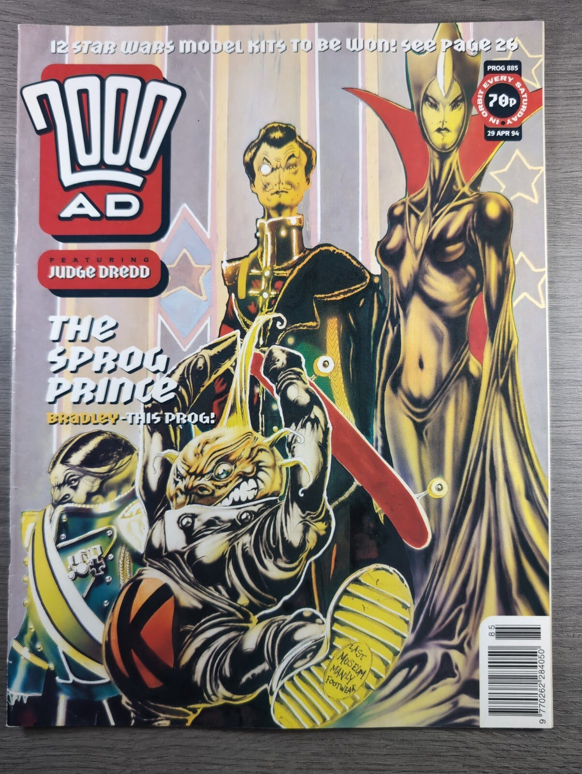 2000AD Prog 885 Featuring Judge Dredd Comic 29th April 1994 Vintage Retro Comic