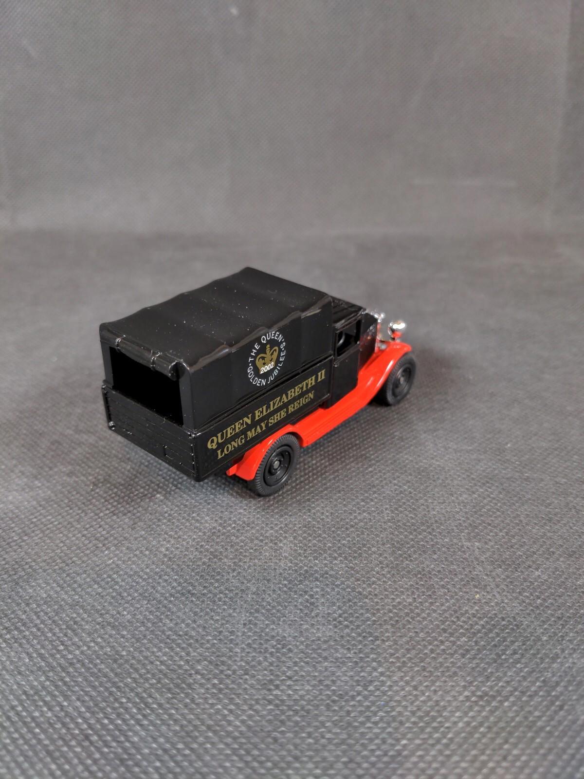 Oxford Diecast - Ltd Edition 1:43 Long May She Reign Queen Elizabeth II C058 - Retrorama UK