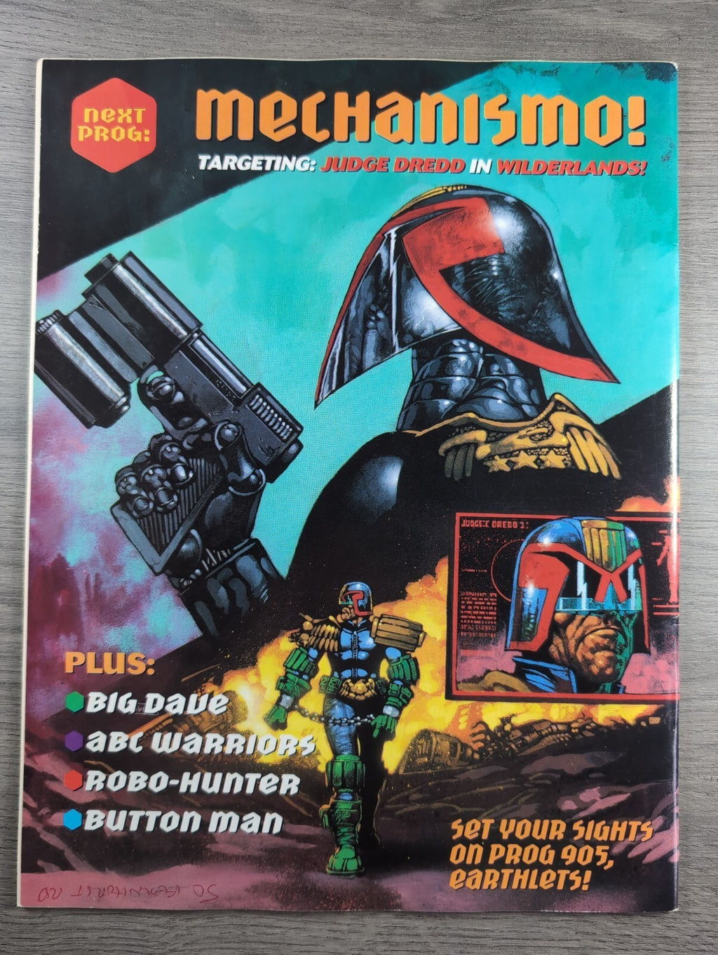 2000AD Prog 904 Featuring Judge Dredd Comic 9th Sept 1994 Vintage Retro Comic