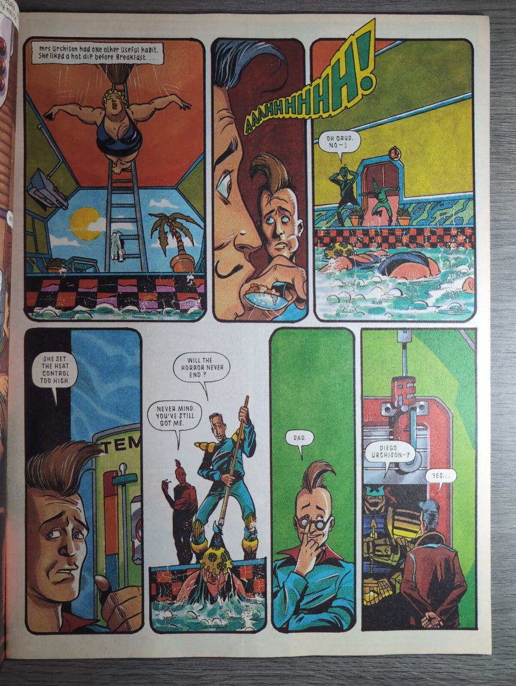 2000AD Prog 709 Featuring Judge Dredd Comic 15th Dec 1990 Vintage Retro Comic