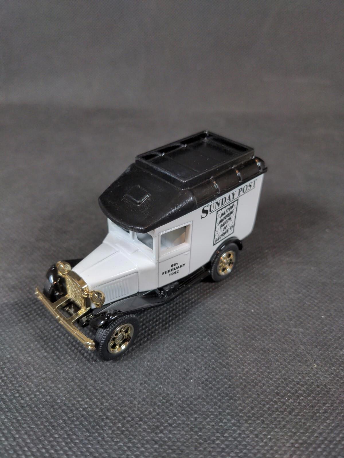 Oxford Diecast - Ltd Edition 1:43 Sunday Post Golden Jubilee Celebrations 2002 - Retrorama UK