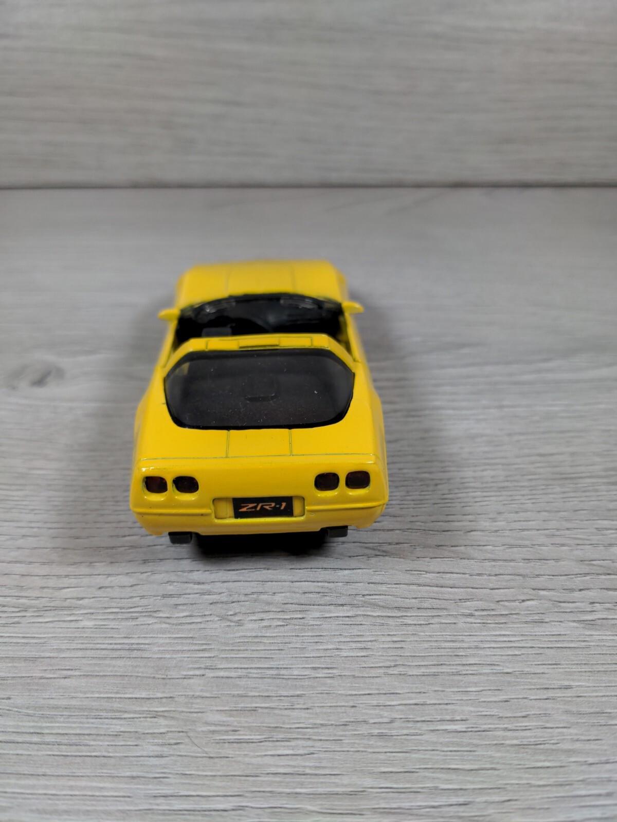 Maisto Supercar Collection Corvette ZR1 - 1:40 Scale Diecast Model - Retrorama UK
