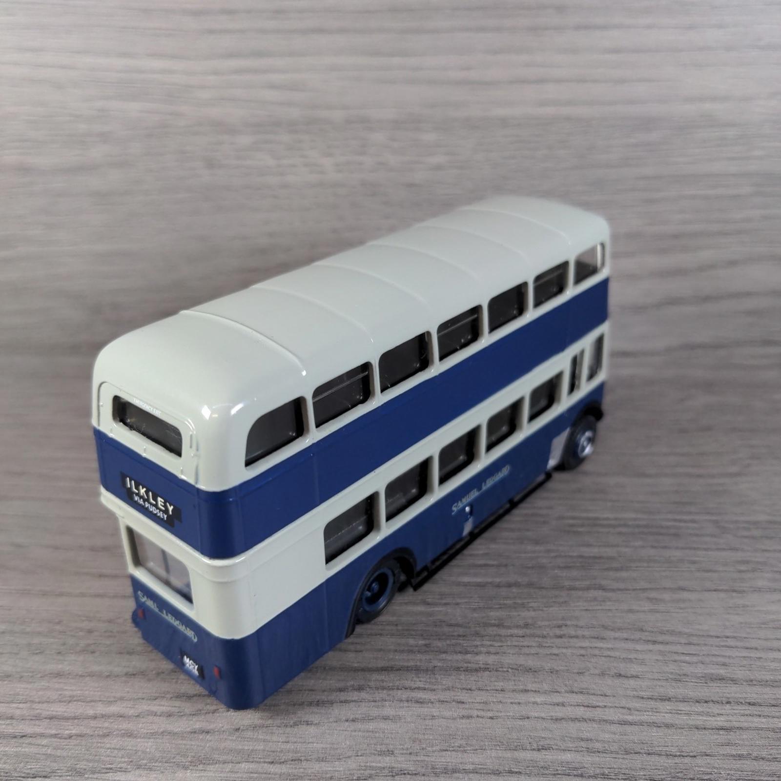 Exclusive First Editions AEC Regent V Samuel Ledgard E19705 1:76 Diecast Model