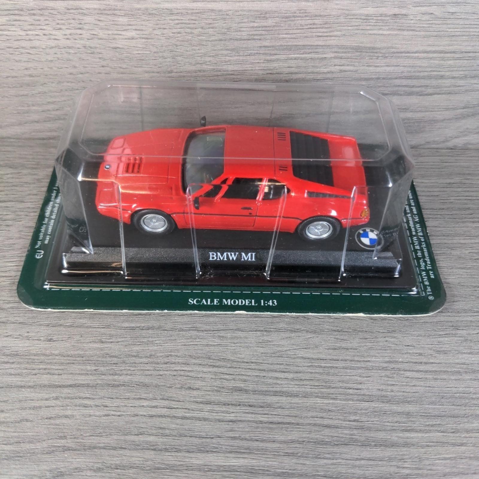 Del Prado Ultimate Car Collection BMW M1  1:43 Scale Die-Cast Model