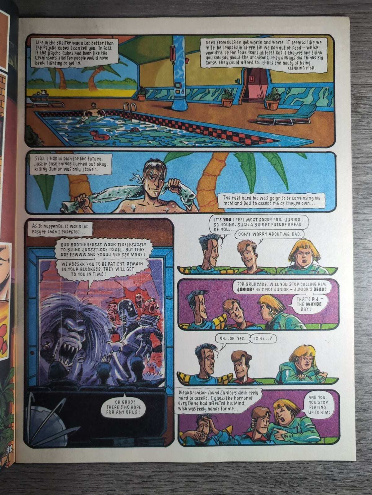 2000AD Prog 709 Featuring Judge Dredd Comic 15th Dec 1990 Vintage Retro Comic