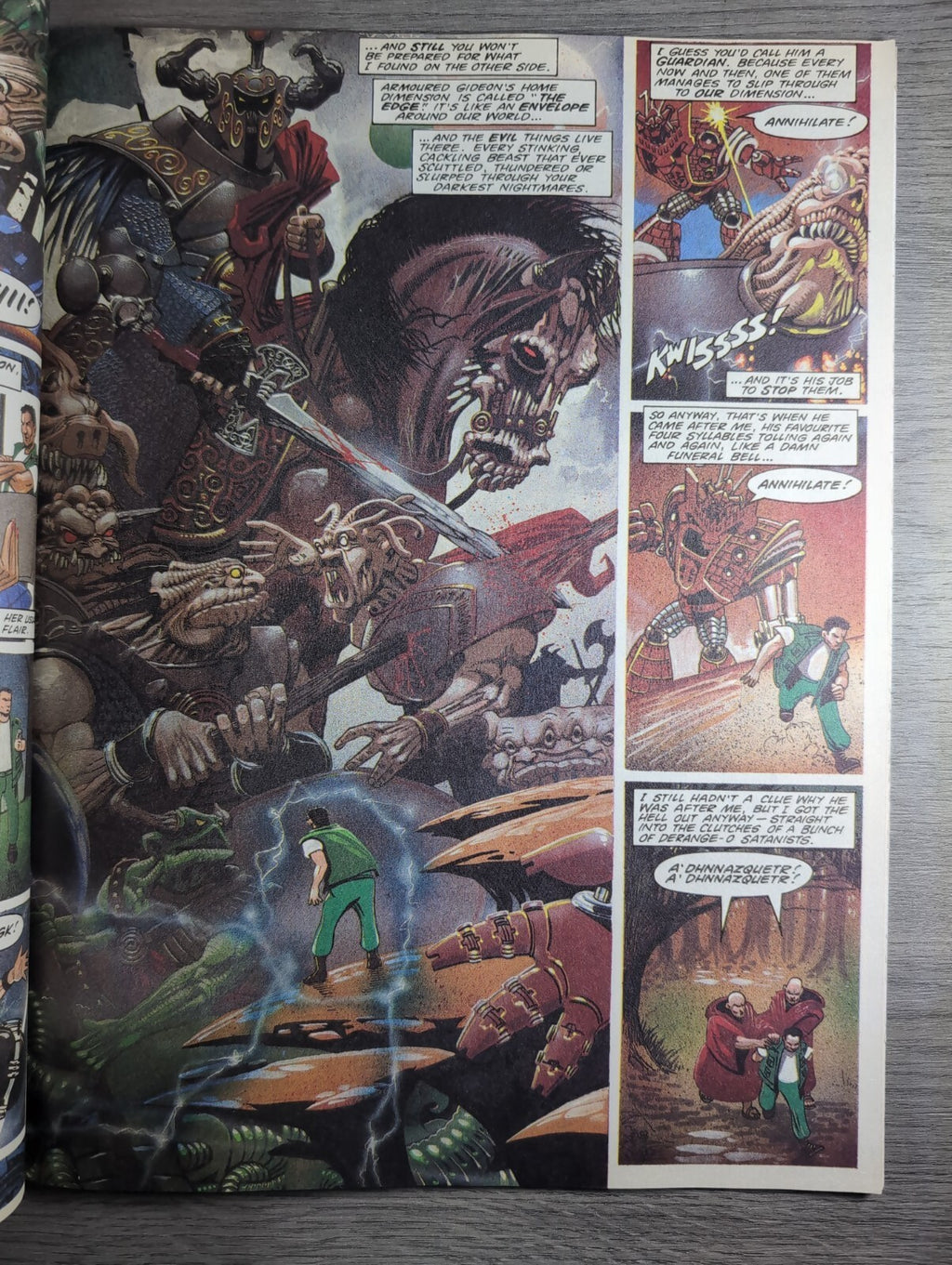 2000AD Prog 828 Featuring Judge Dredd Comic 27th March 1993 Vintage Retro Comic