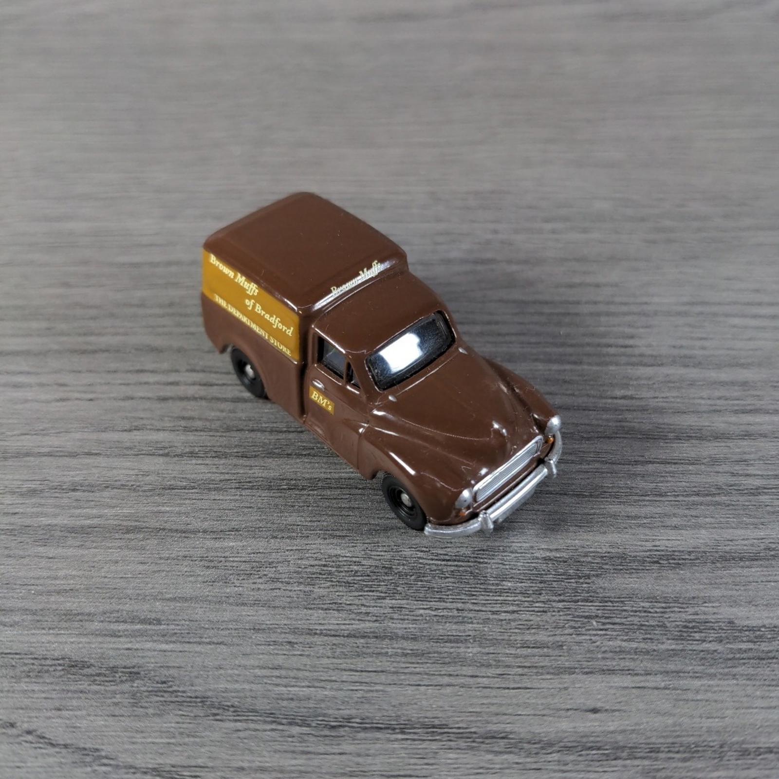 Corgi Trackside Morris 100 Brown Muffs of Bradford 1:76 Die-Cast Scale Model