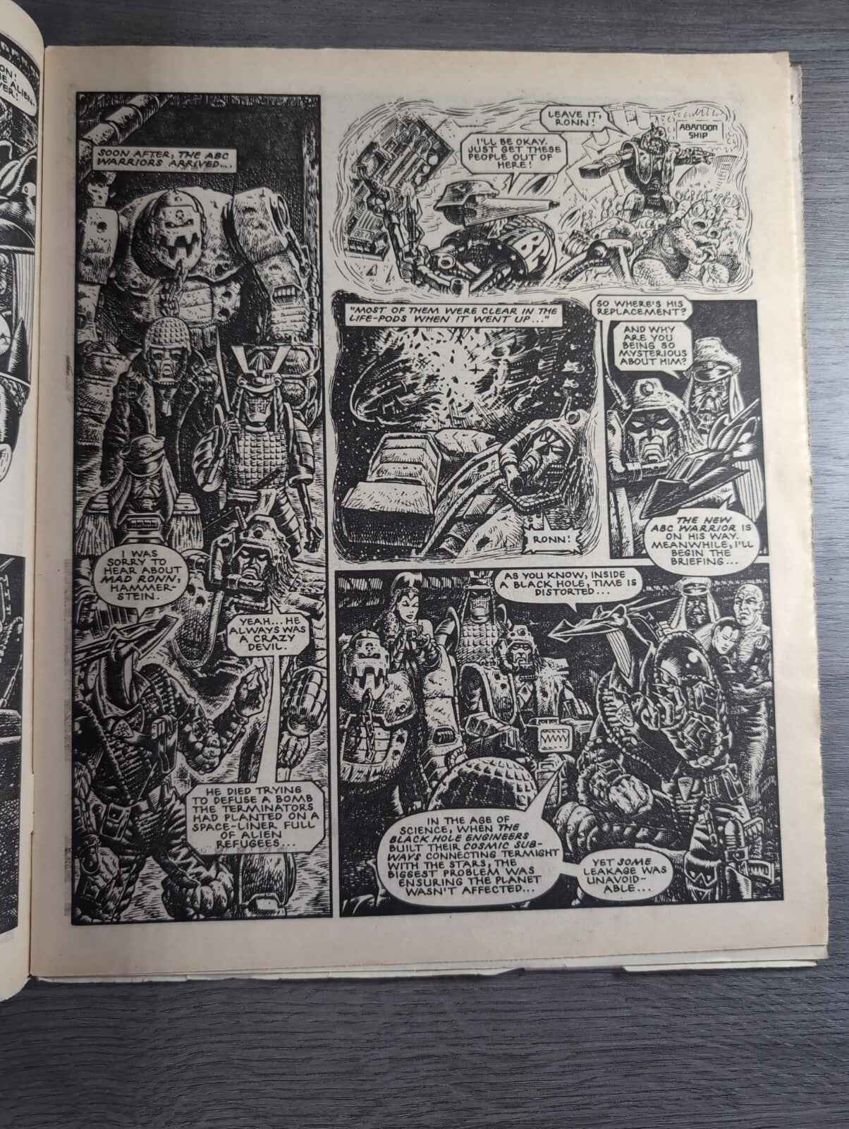 2000AD Prog 443 Featuring Judge Dread Comic 9th Nov 1985 Vintage Retro Comic