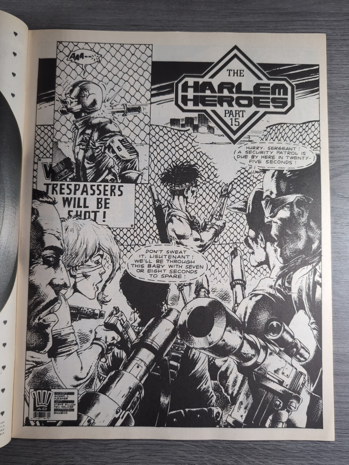 2000AD Prog 691 Featuring Judge Dredd Comic 11th Aug 1990 Vintage Retro Comic