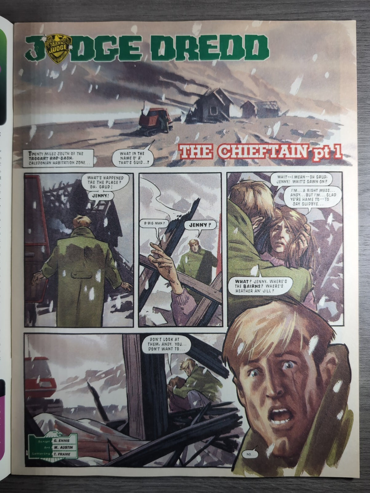 2000AD Prog 832 Featuring Judge Dredd Comic 24th April 1993 Vintage Retro Comic