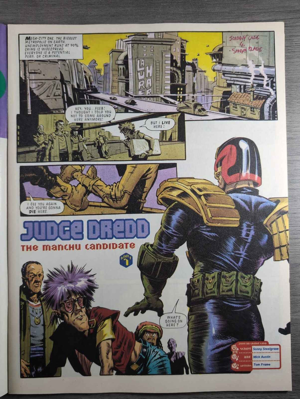 2000AD Prog 881 Featuring Judge Dredd Comic 1st April 1994 Vintage Retro Comic