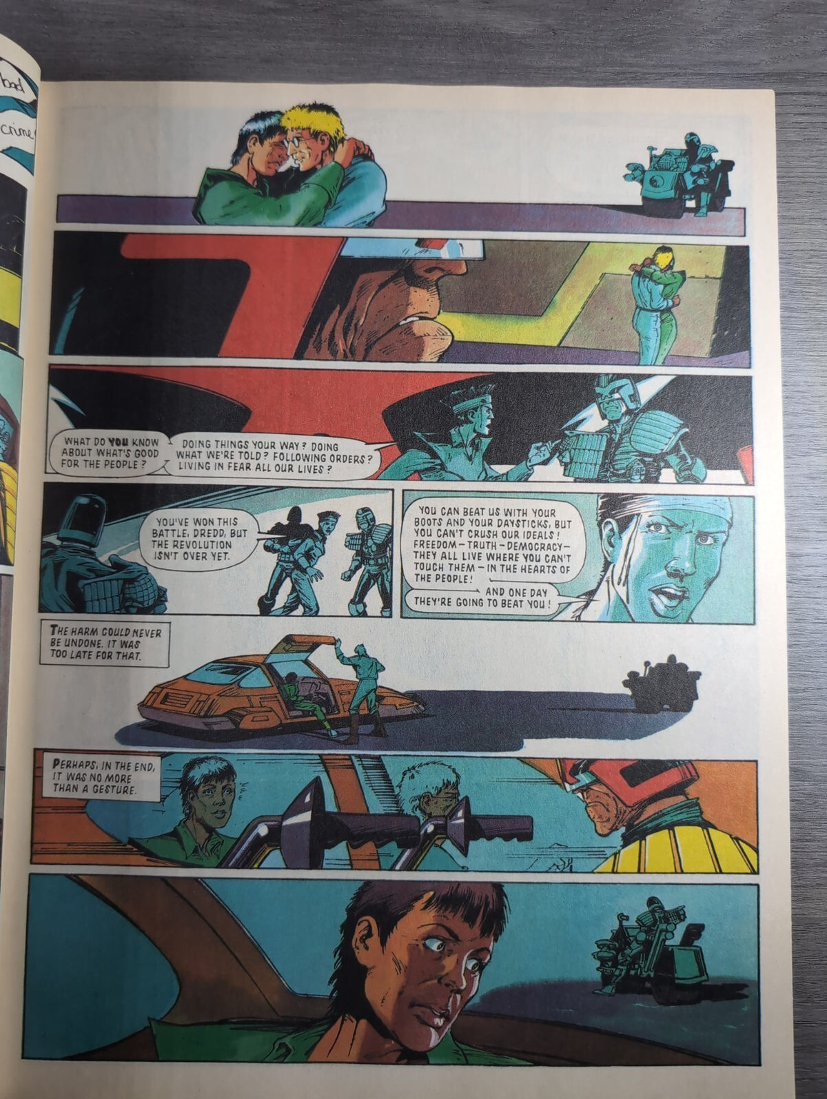 2000AD Prog 668 Featuring Judge Dread Comic 3rd March 1990 Vintage Retro Comic - Retrorama UK