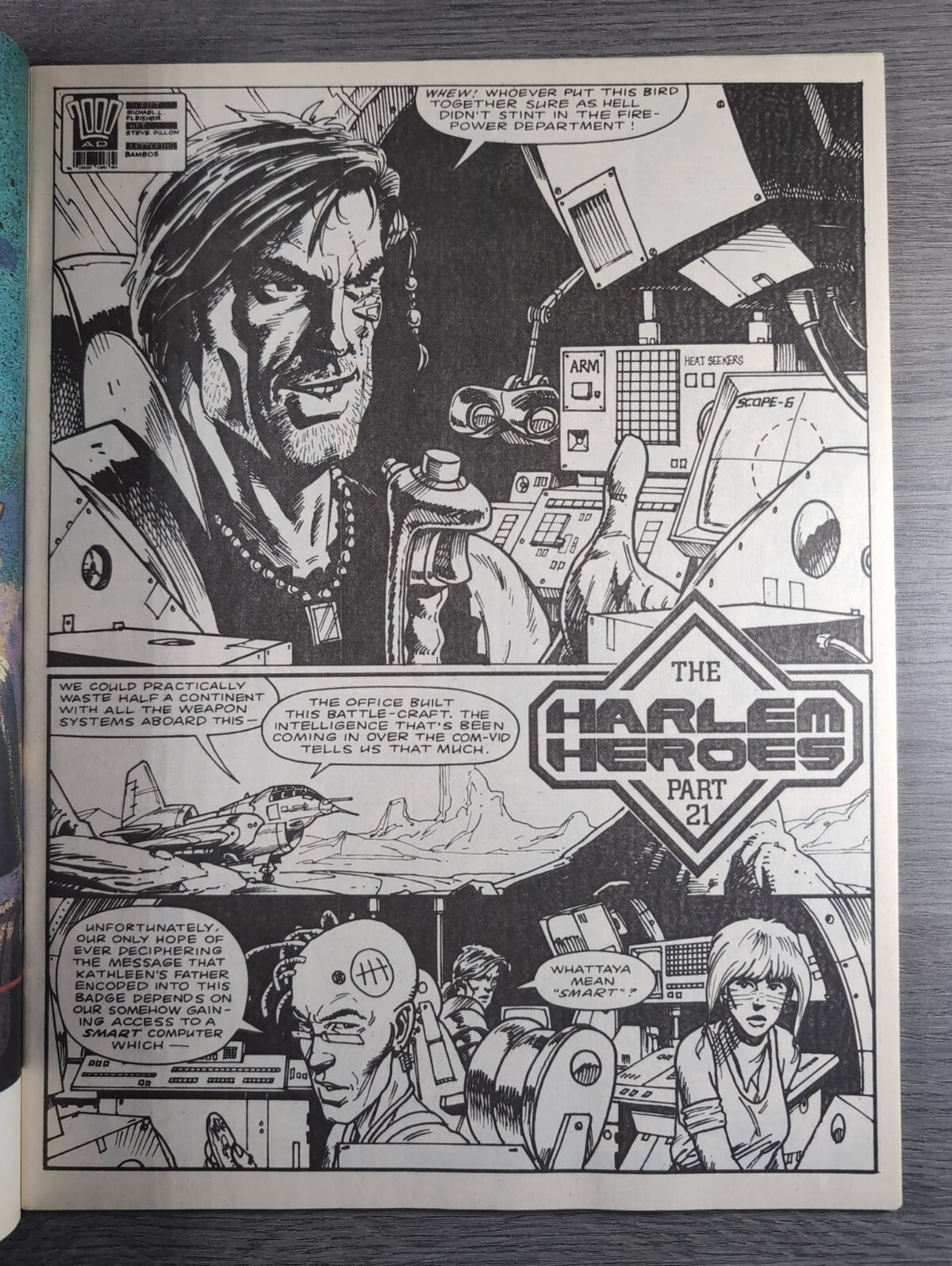 2000AD Prog 697 Featuring Judge Dredd Comic 22nd Sept  1990 Vintage Retro Comic