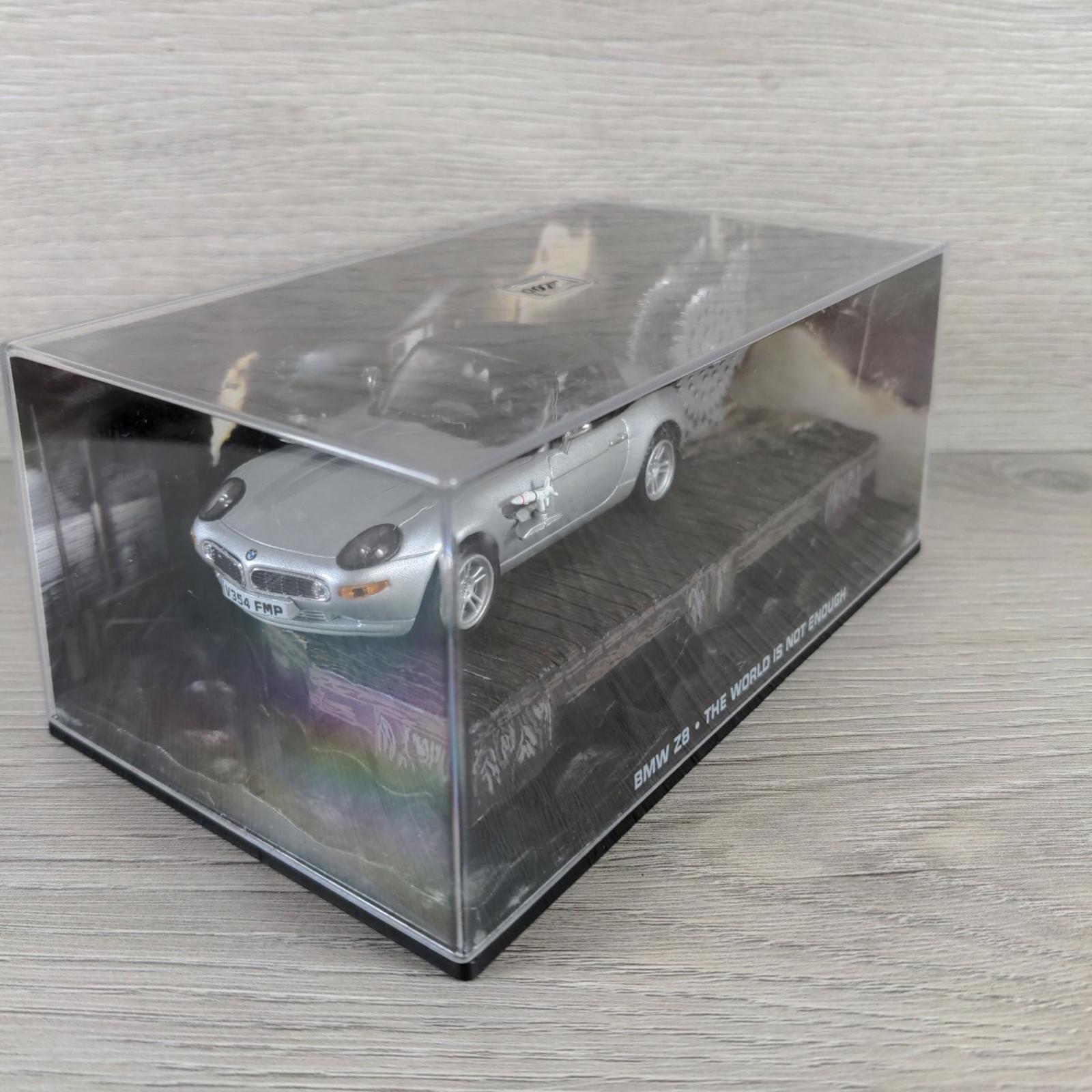 Eaglemoss James Bond 007 BMW Z8 The World Is Not Enough Diecast Car 1:43 Scale - Retrorama UK