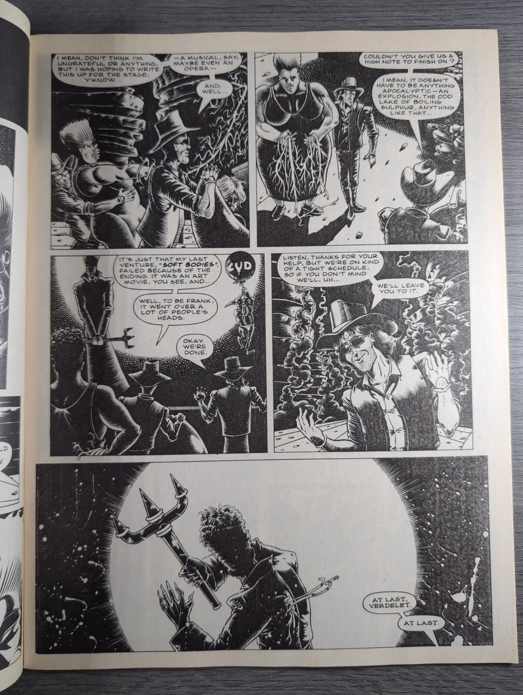 2000AD Prog 648 Featuring Judge Dread Comic 14th Oct 1989 Vintage Retro Comic - Retrorama UK