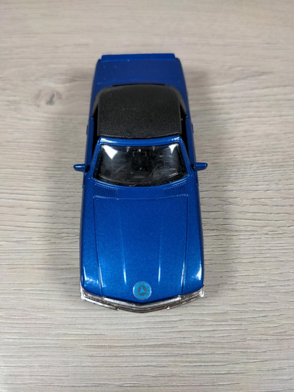 Shell Garage Classic Sports Car Collection Mercedes Benz 500 SL  Diecast Car