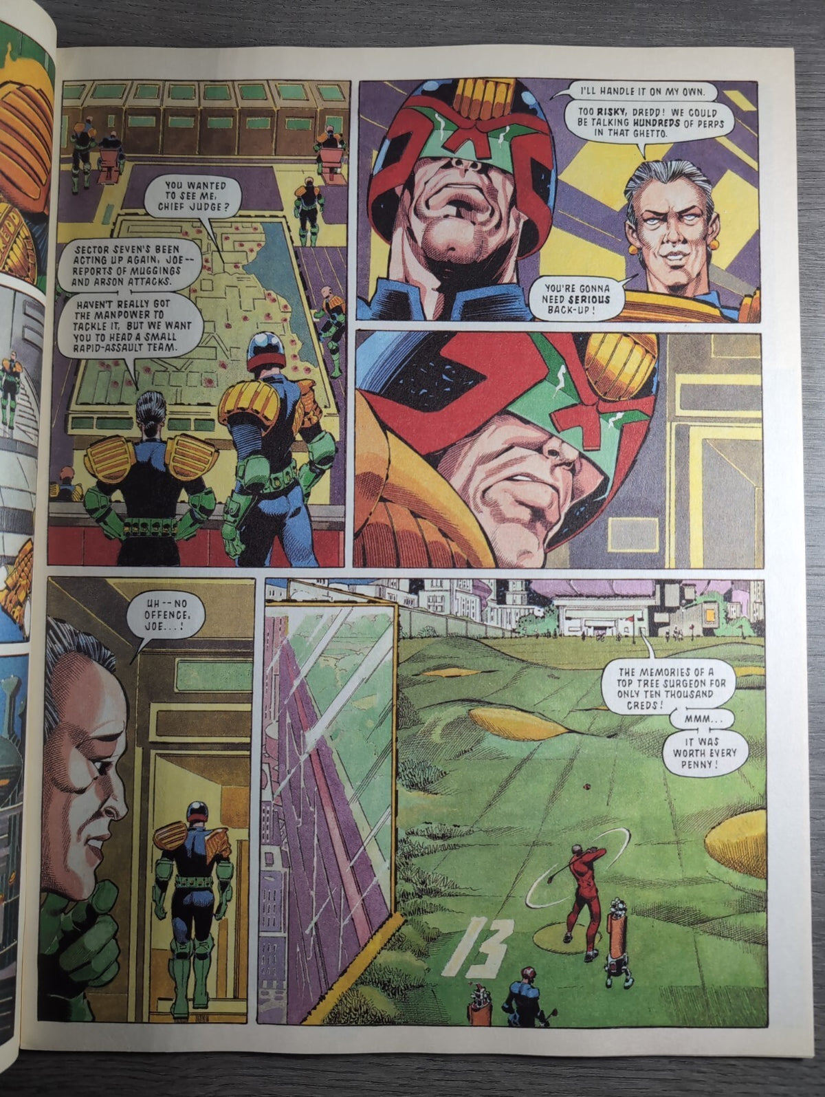 2000AD Prog 835 Featuring Judge Dredd Comic 15th May 1993 Vintage Retro Comic