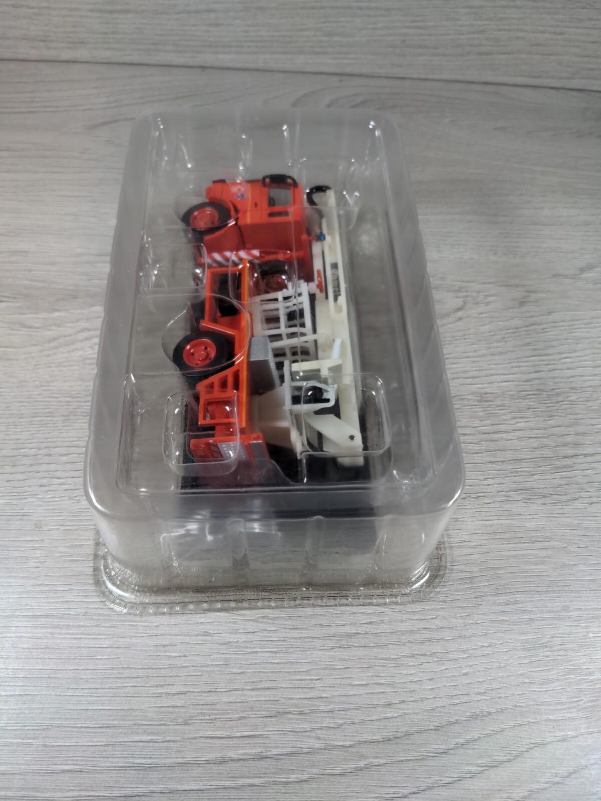 Del Prado Fire Engines of the World 1995 CBEA 18M Renault 1:64 Scale Sealed