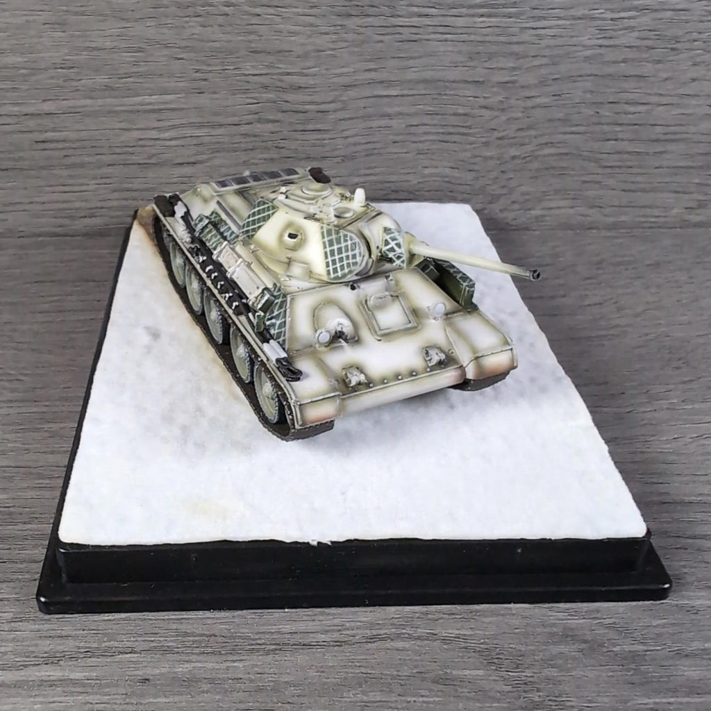 Dragon Armor T-34/76 MOD.1941 1st Guards Tank Brigade Moscow 1942 1:762 Scale