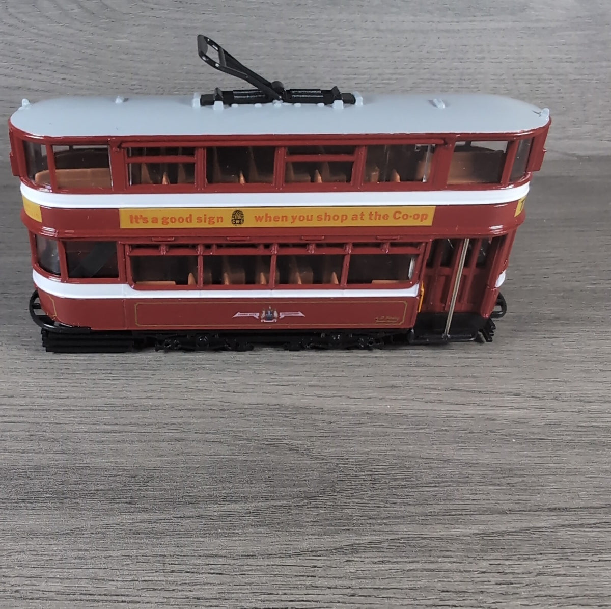 Exclusive First Editions EFE 13402 Leeds Transport C.W.S Tram Die-Cast Model - Retrorama UK