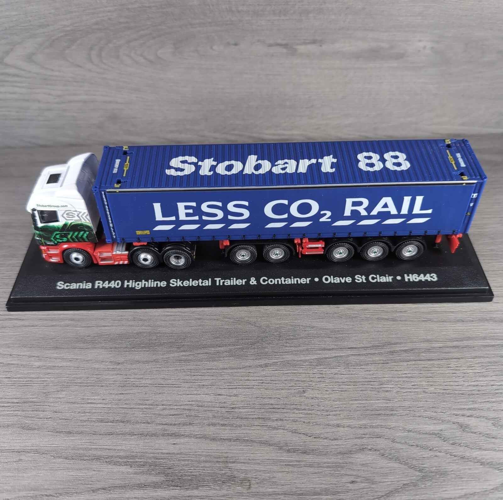 Atlas Editions Eddie Stobart Scania R440Highline Skeletal Trailer Olave St Clair