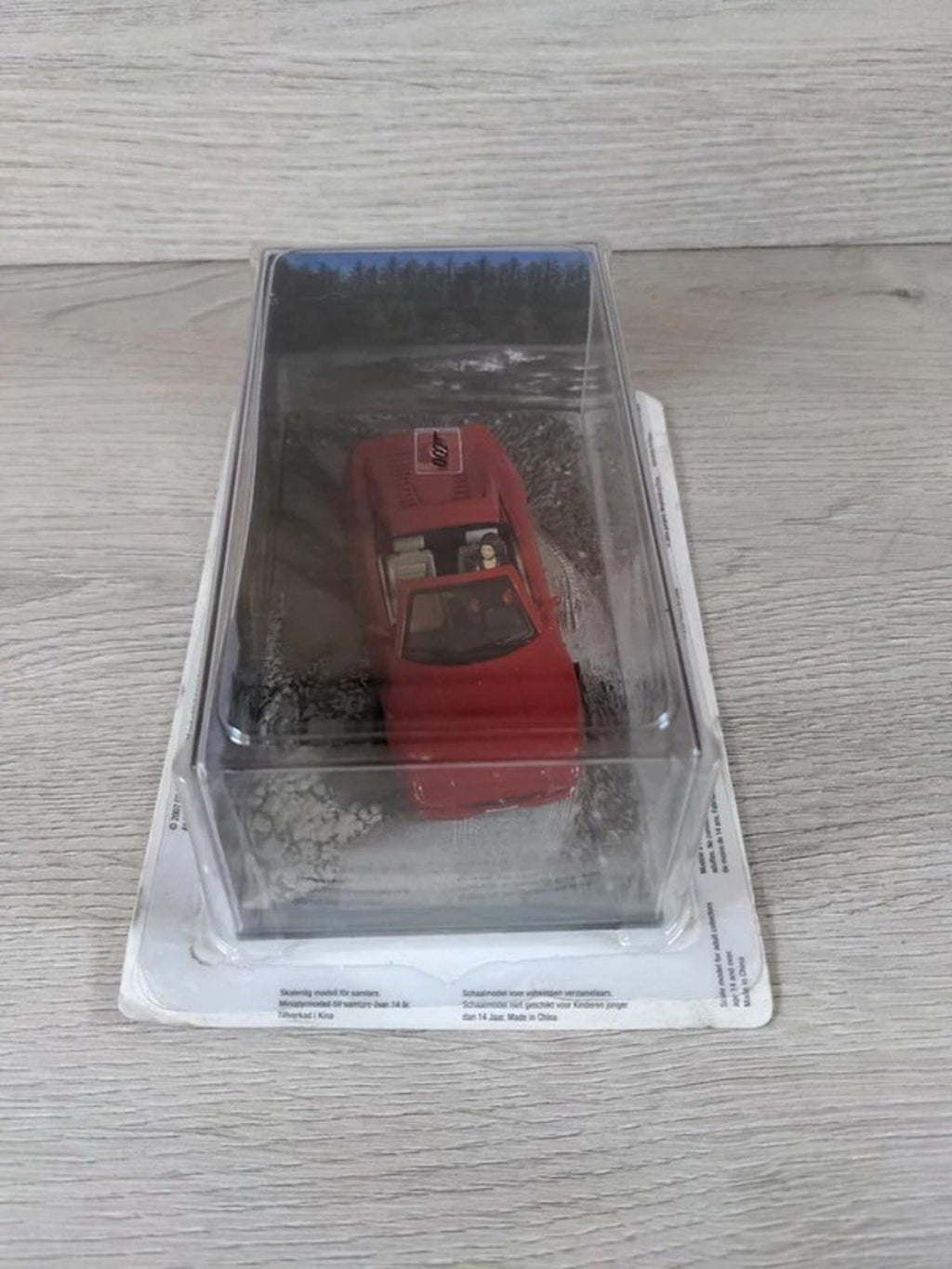 Eaglemoss James Bond 007 Ferrari F355 GTS Diecast Car 1:43 Scale + Magazine #10