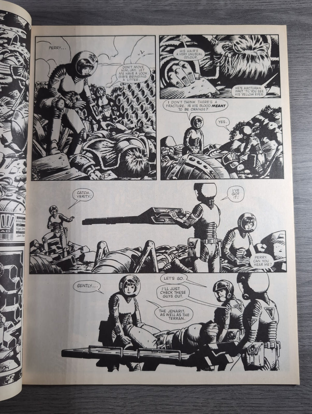 2000AD Prog 640 Featuring Judge Dread Comic 19th Aug 1989 Vintage Retro Comic - Retrorama UK