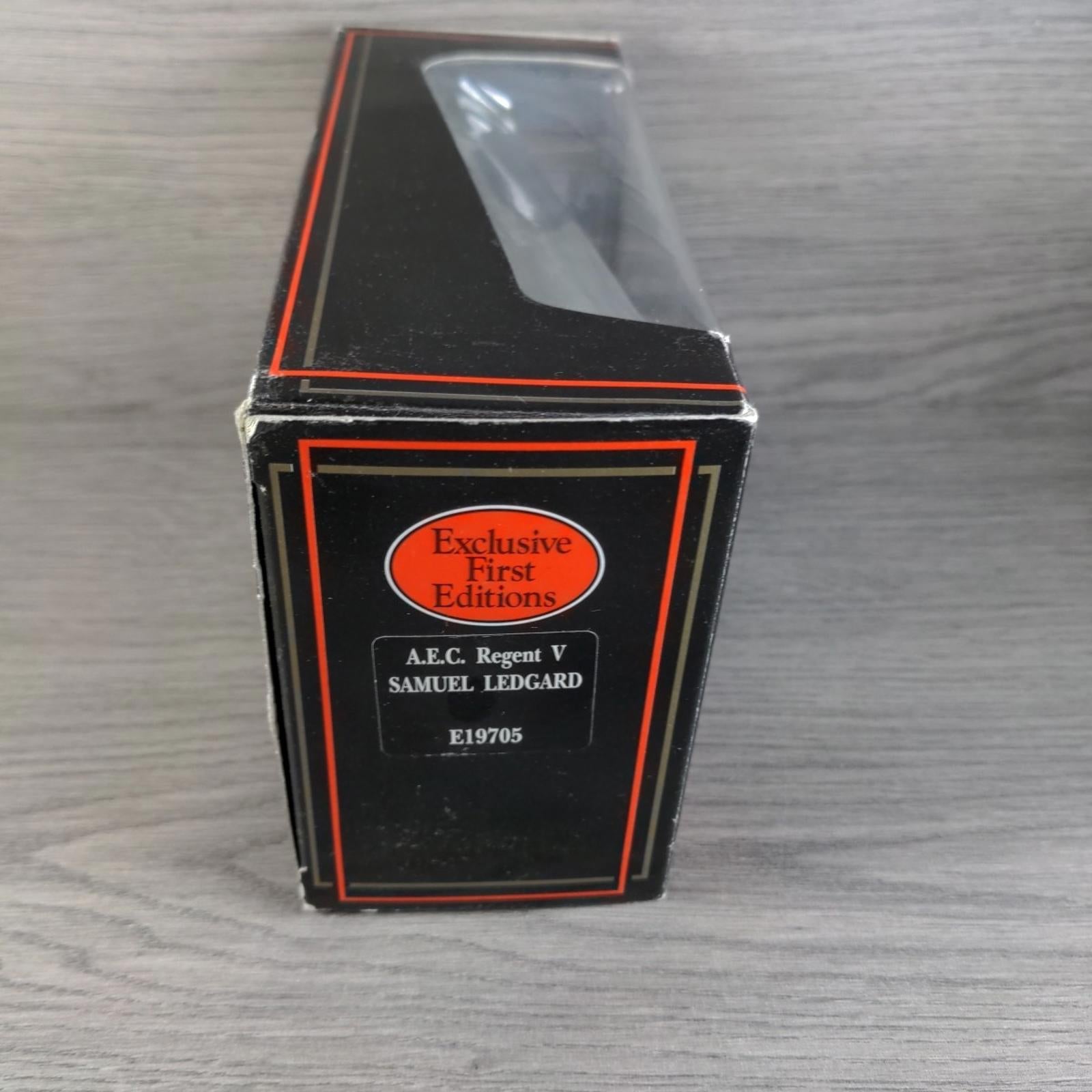 Exclusive First Editions AEC Regent V Samuel Ledgard E19705 1:76 Diecast Model