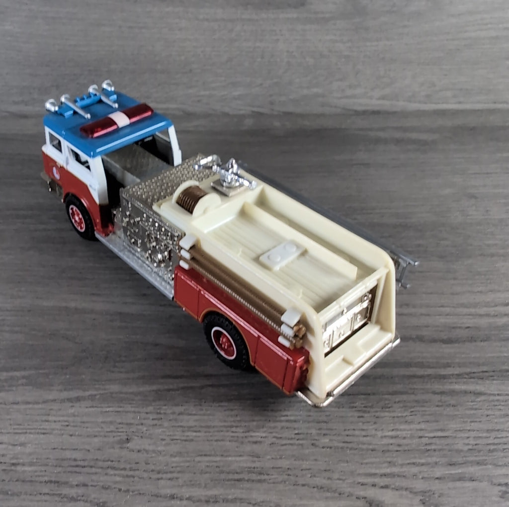 Corgi Classics 52002 Mack CF Pumper Lionel City Fire Co Die-Cast Model