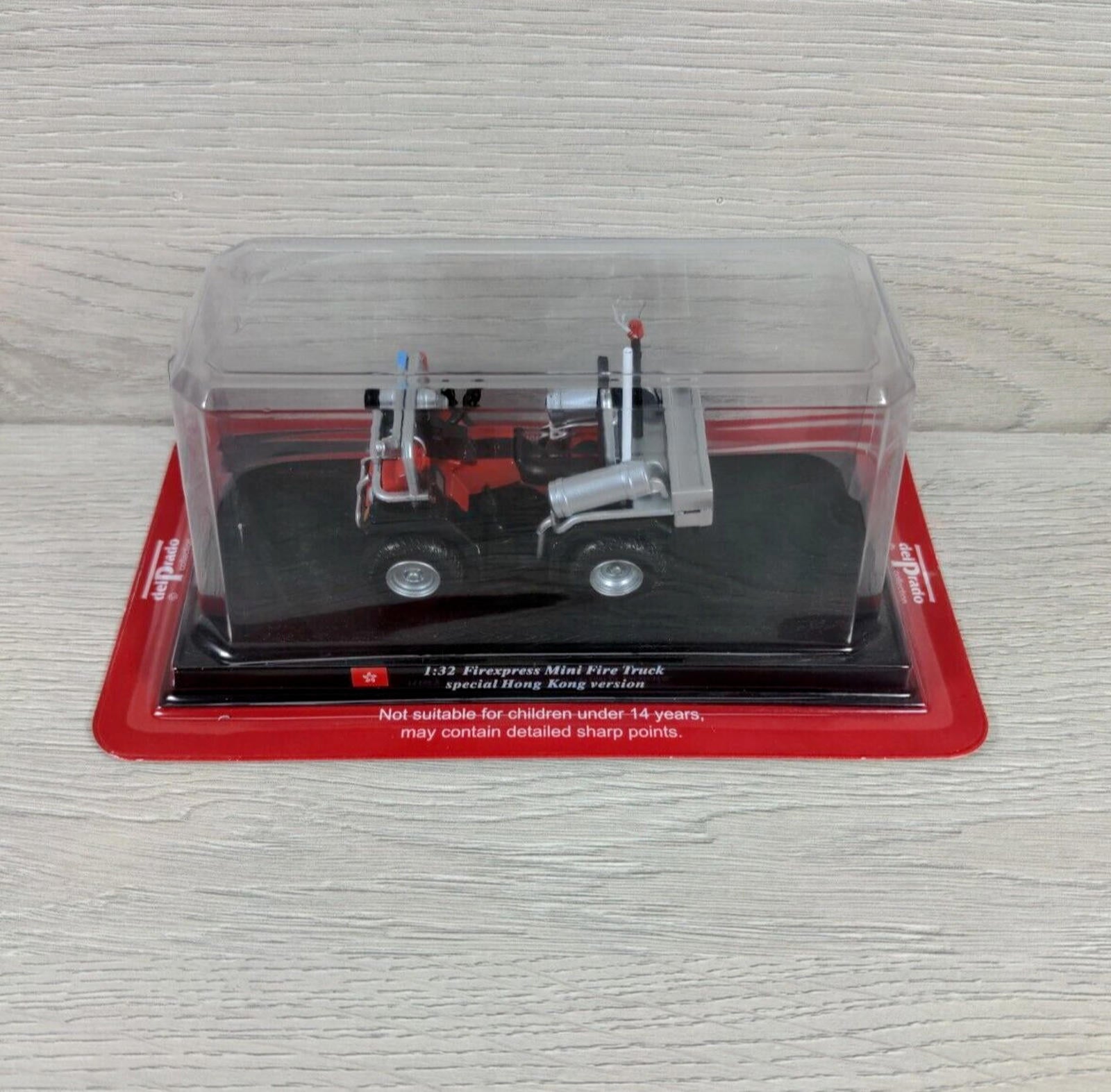 DelPrado Fire Engines of the World 1:32 Firexpress Mini Fire Truck Diecast Model