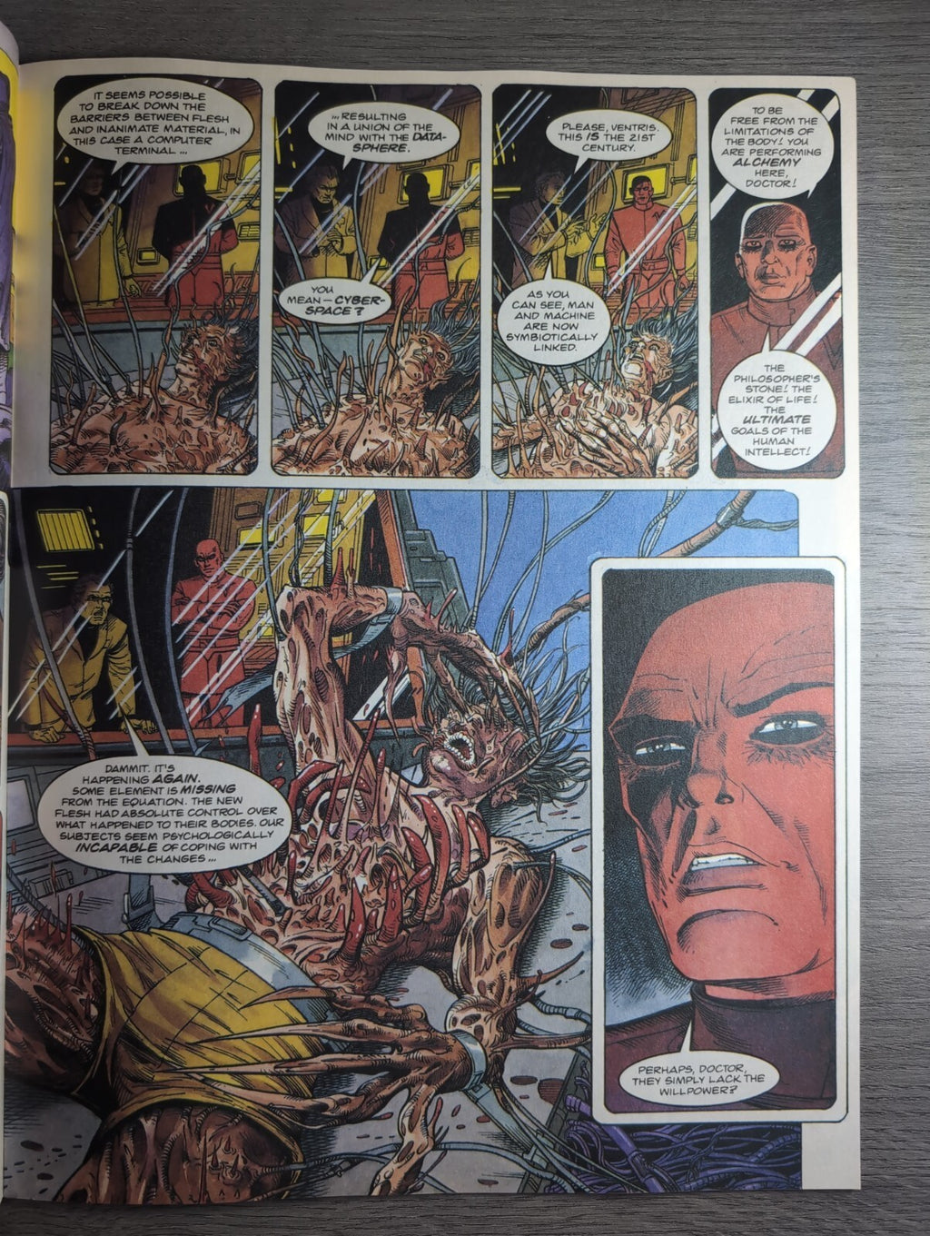 2000AD Prog 892 Featuring Judge Dredd Comic 17th Jan 1994 Vintage Retro Comic