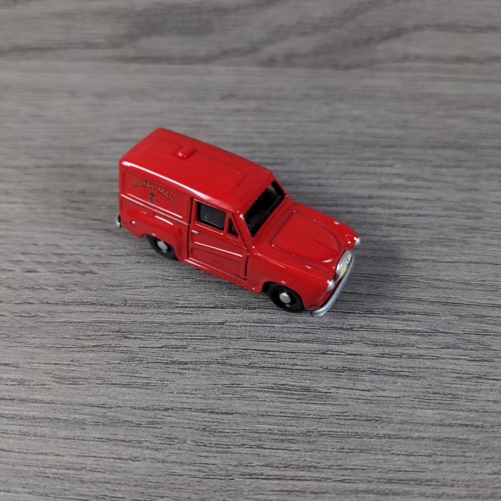 Classix Austin A-35 Van Royal Mail 75223  Diecast Model 00 Gauge 1:76 Scale
