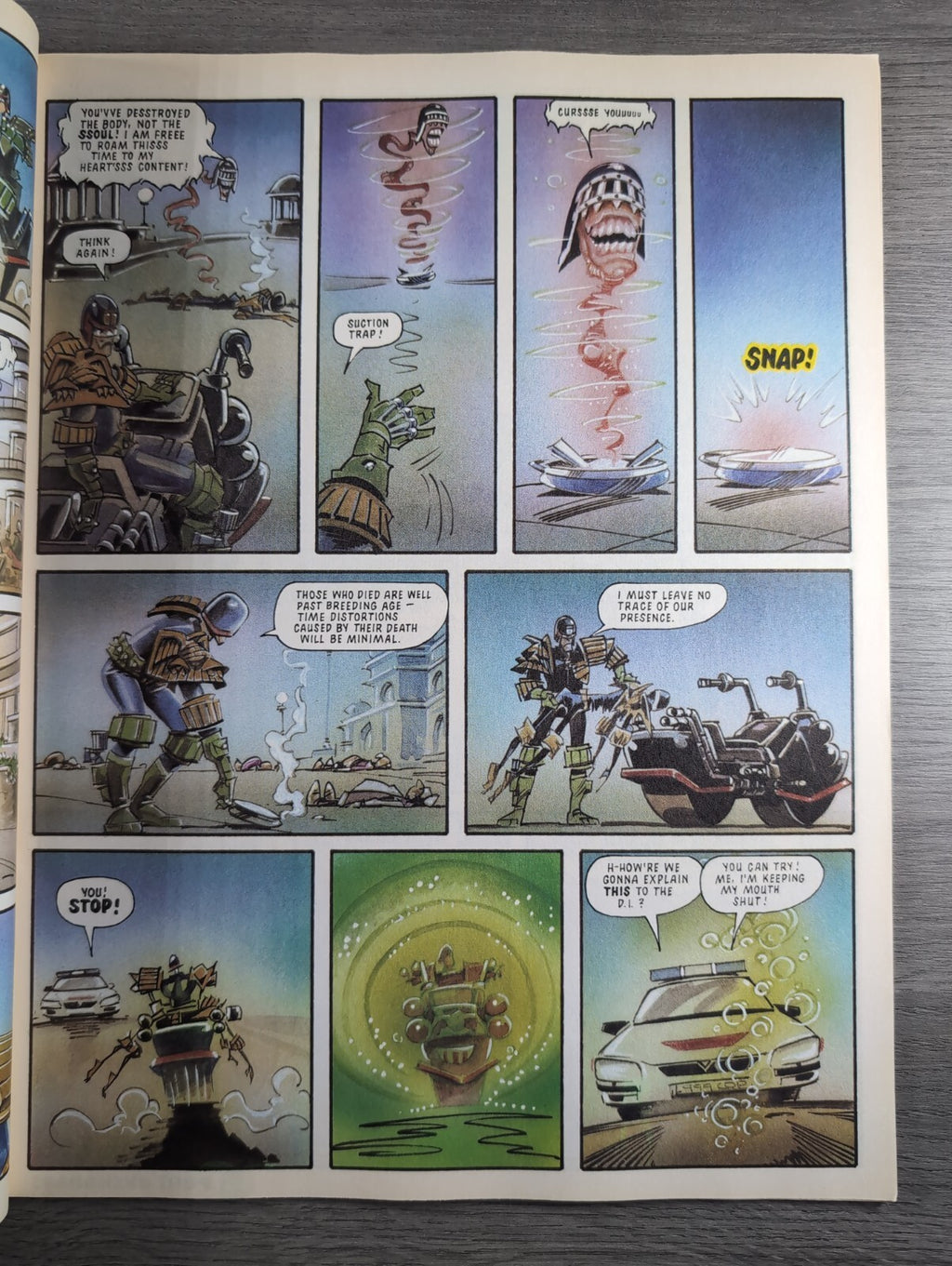 2000AD Prog 902 Featuring Judge Dredd Comic 26th Aug 1994 Vintage Retro Comic