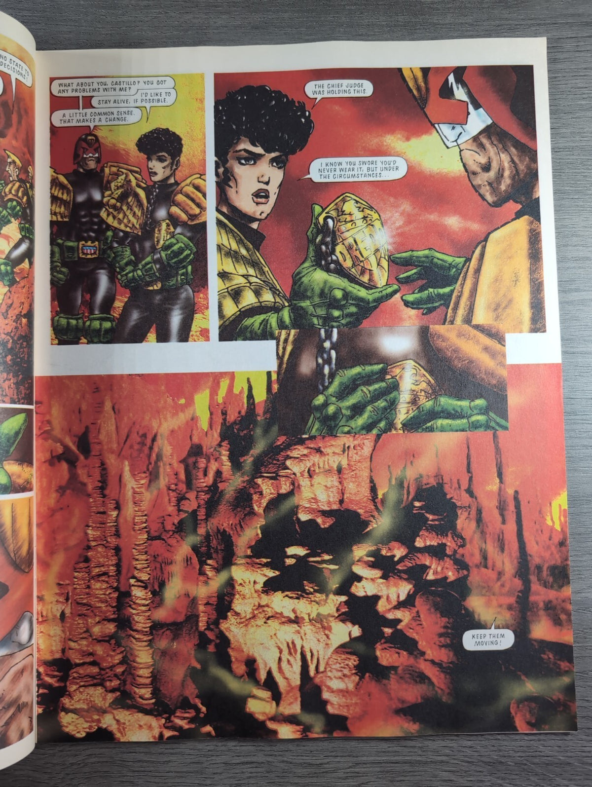 2000AD Prog 907 Featuring Judge Dredd Comic 30th Sept 1994 Vintage Retro Comic