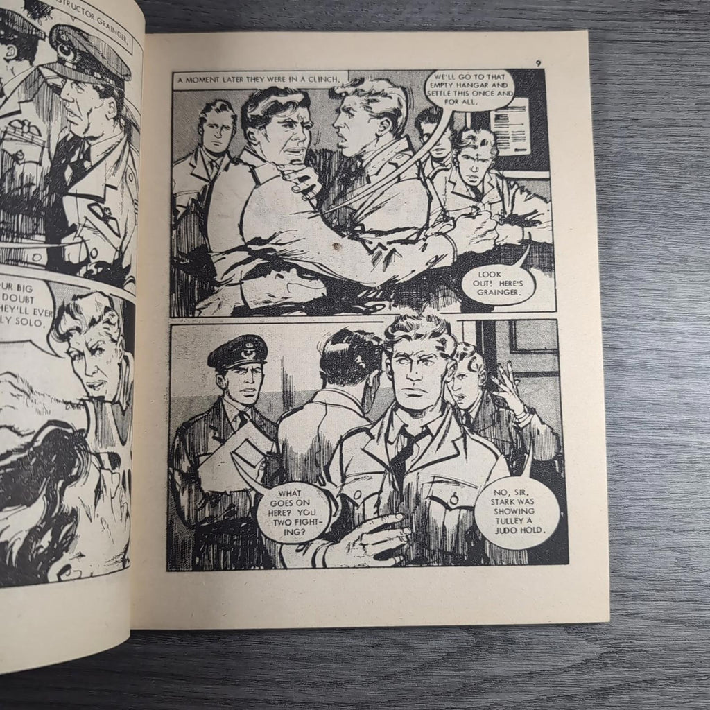 Commando Comic Issue Number 883 Death Flies Fast