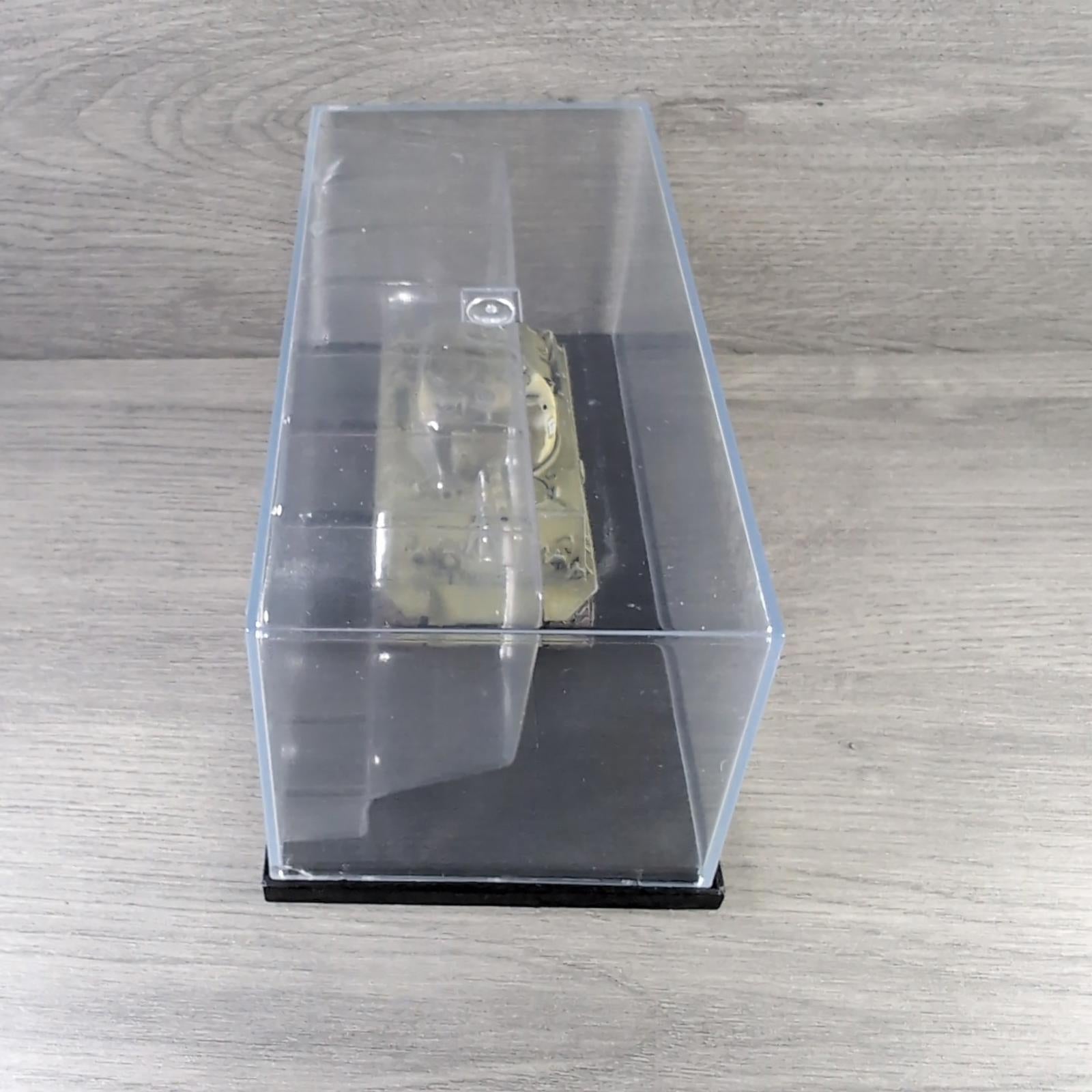 Dragon Armor M4A3 105mm HVSS 713th Tank Battalion Okinawa 1945 1:72 Scale Model