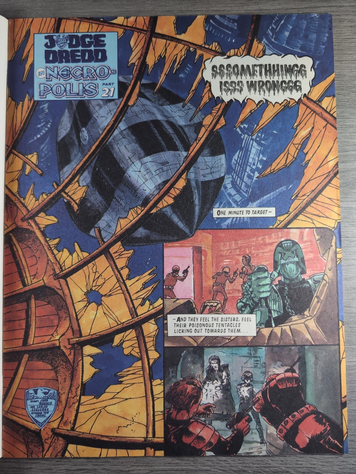 2000AD Prog 695 Featuring Judge Dredd Comic 8th Sept 1990 Vintage Retro Comic