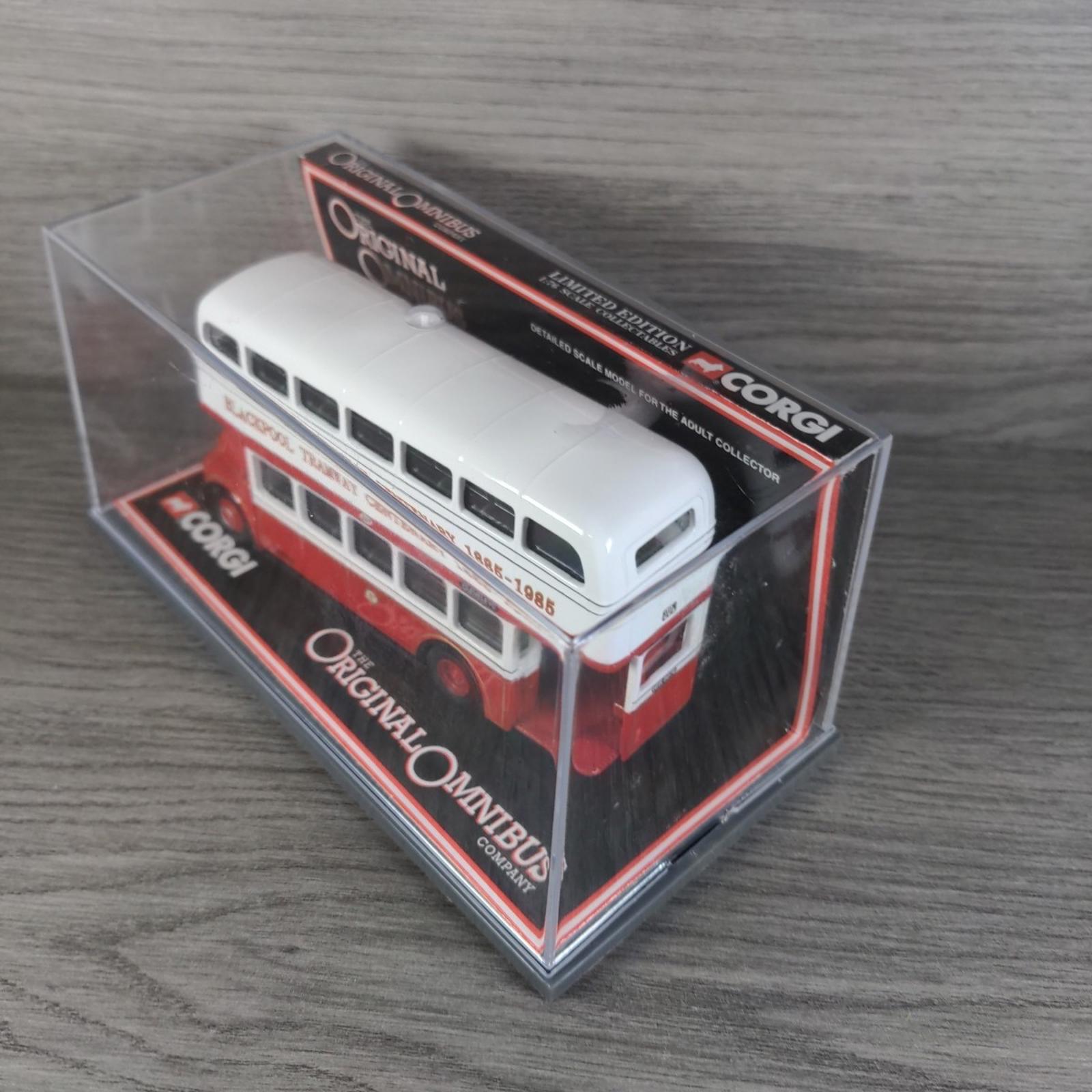 Corgi The Original Omnibus Co 41103 Leyland Totan PD3A/1 - 1:76 Scale Model