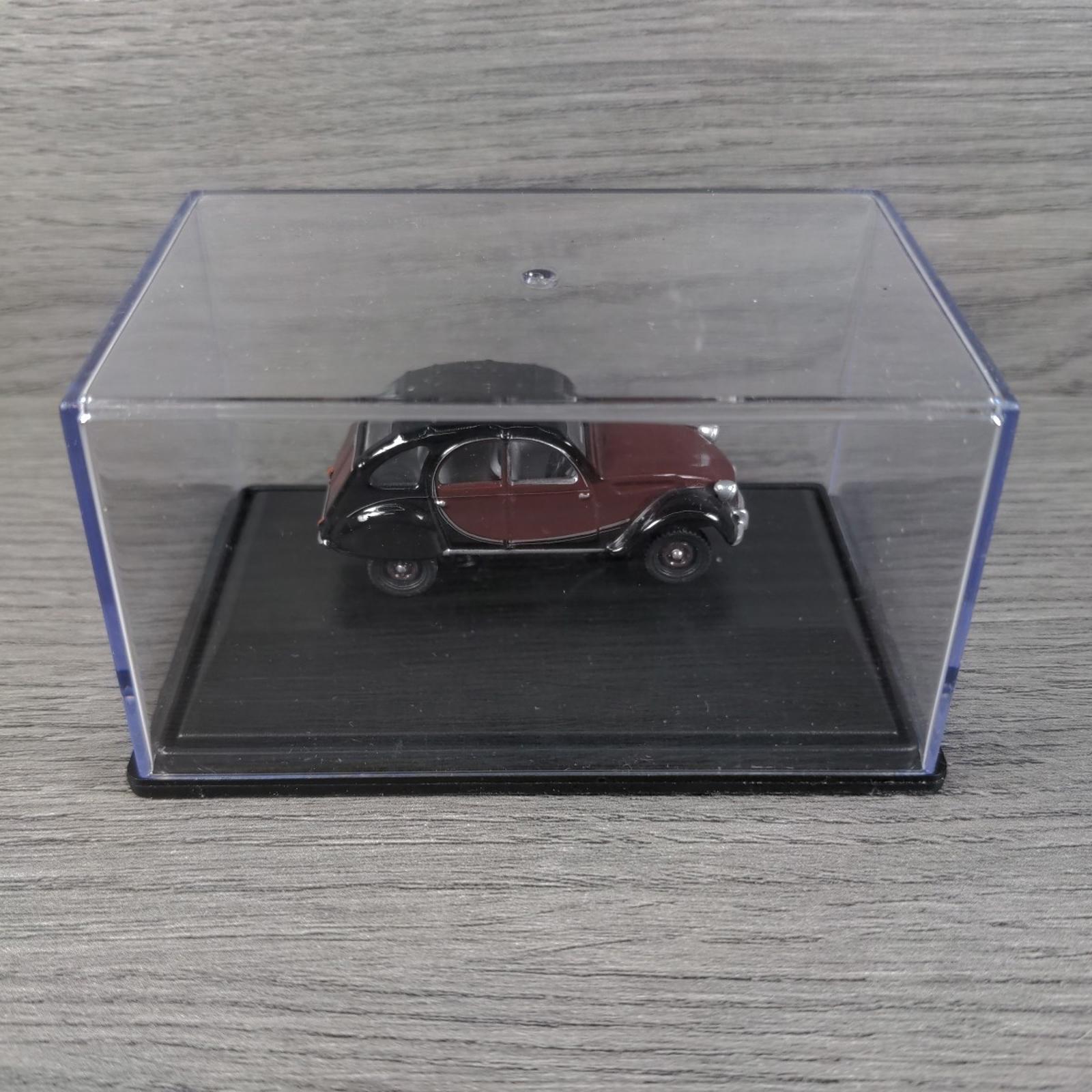 Oxford Automobile Company Maroon Citroen 2CV 1:76 Scale Die-Cast Model
