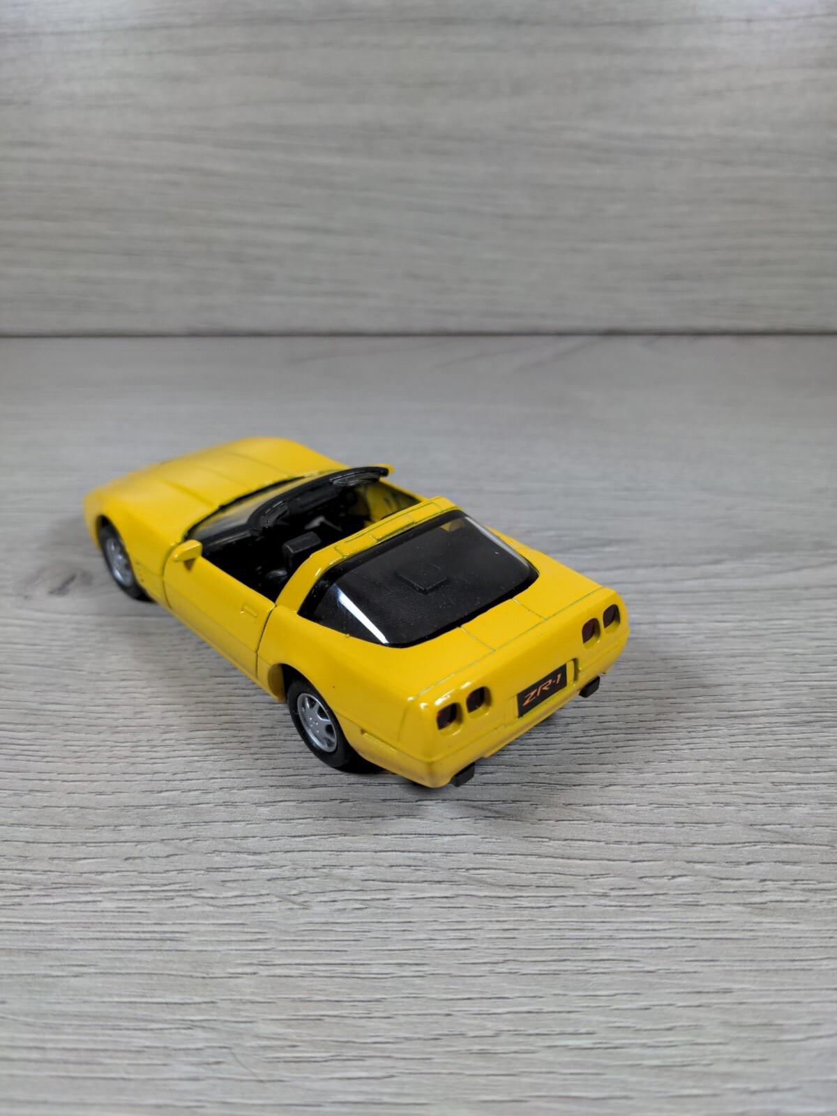 Maisto Supercar Collection Corvette ZR1 - 1:40 Scale Diecast Model - Retrorama UK