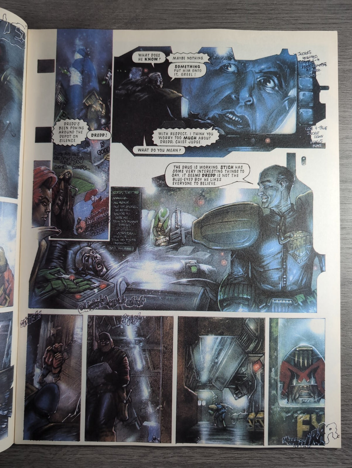 2000AD Prog 893 Featuring Judge Dredd Comic 24th June 1994 Vintage Retro Comic