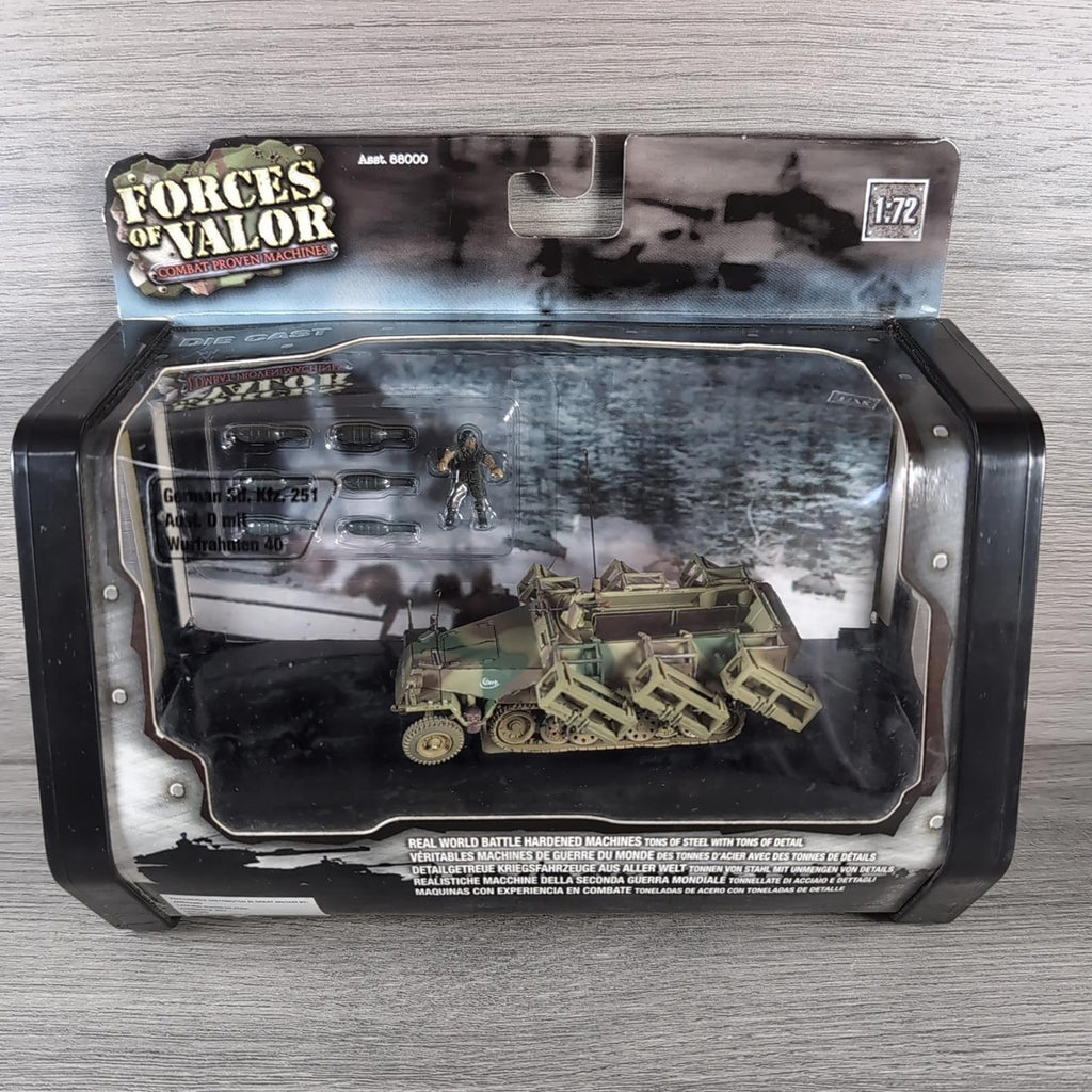 Forces Of Valour German Sd.Kfz. 251 Ausf. D mit Wurfrahmen 40 1:72 Scale Model