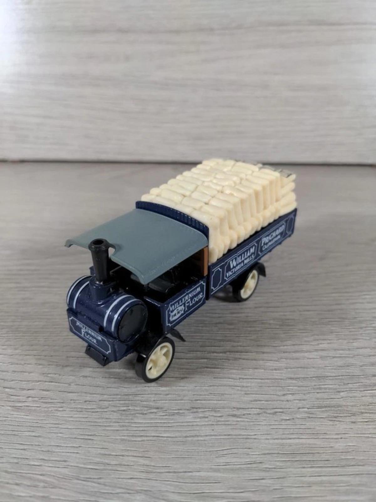 Matchbox Models of Yesteryear Y-8 1917 Yorkshire Steam Wagon Diecast Model - Retrorama UK