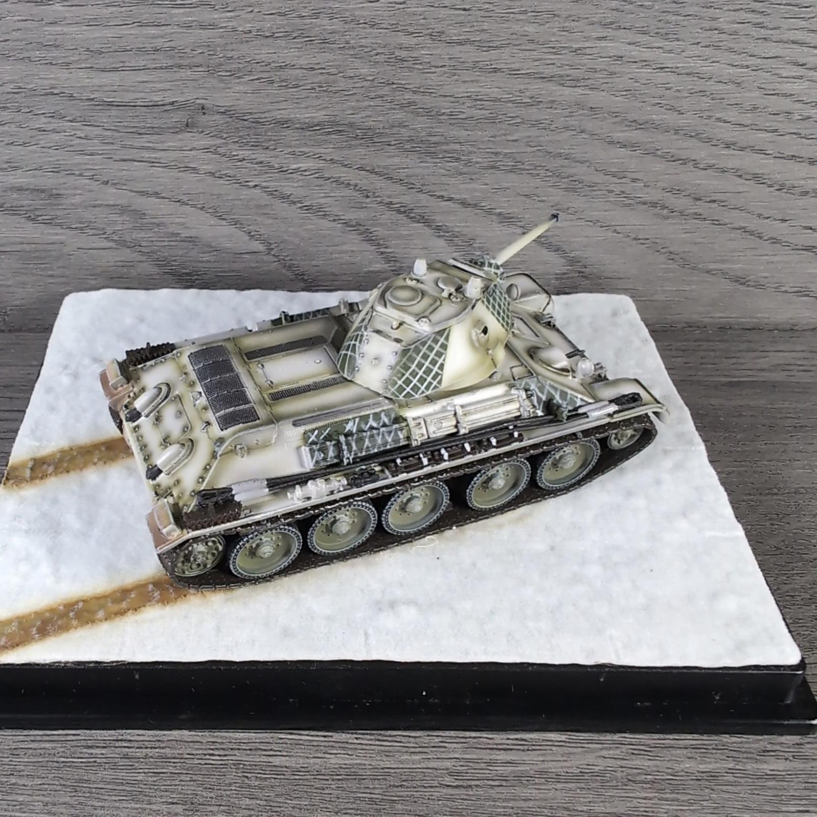 Dragon Armor T-34/76 Mod. 1941 1st Guards Tank Brigade Moscow 1942 1:72 Scale