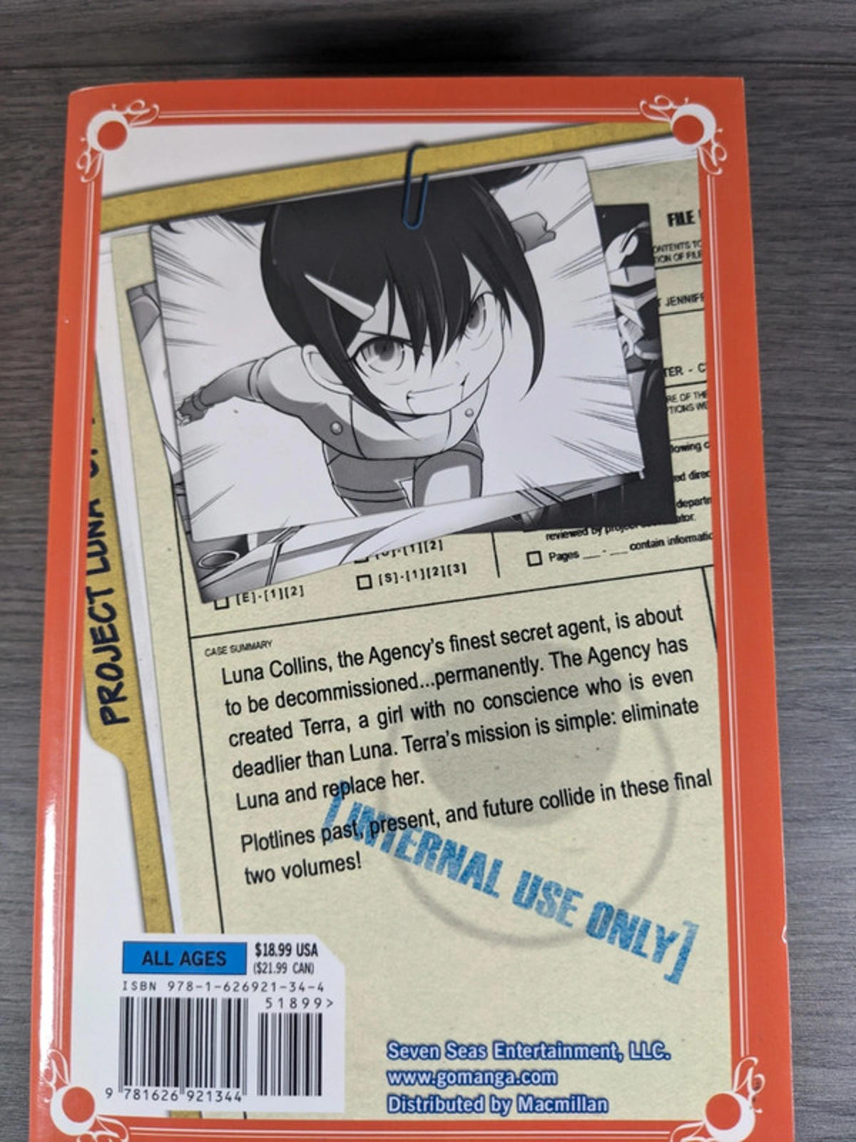 Amazing Agent Luna Omnibus 5 by Nunzio DeFilippis Manga Paperback 2015 - Retrorama UK