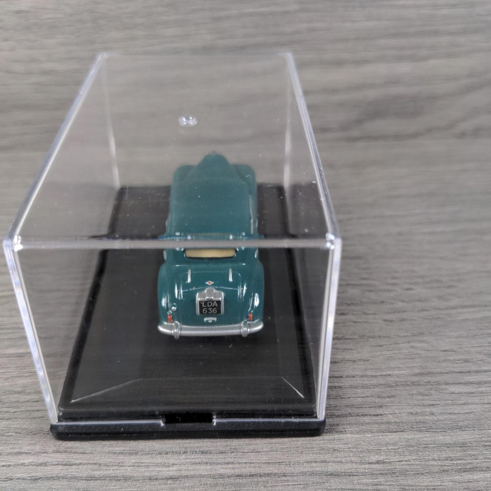 Oxford Automobile Company Romain Green Morris Six 1:76 Scale Die-Cast Model - Retrorama UK